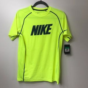 NWT NIKE DRI-FIT Soccer/Athletic Jersey T-Shirt